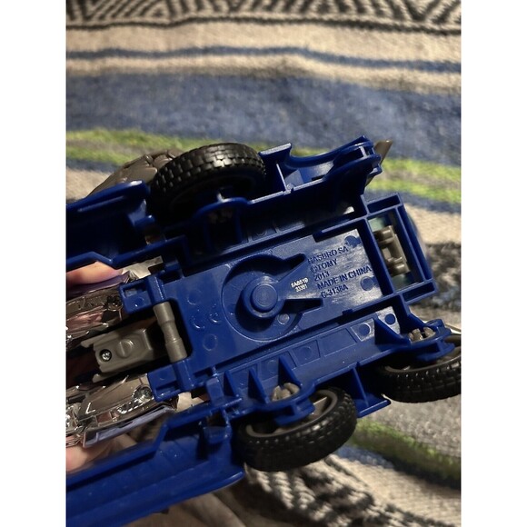 Hasbro Transformers Optimus Prime Autobot Action Figure Platinum Edition - Picture 6 of 6